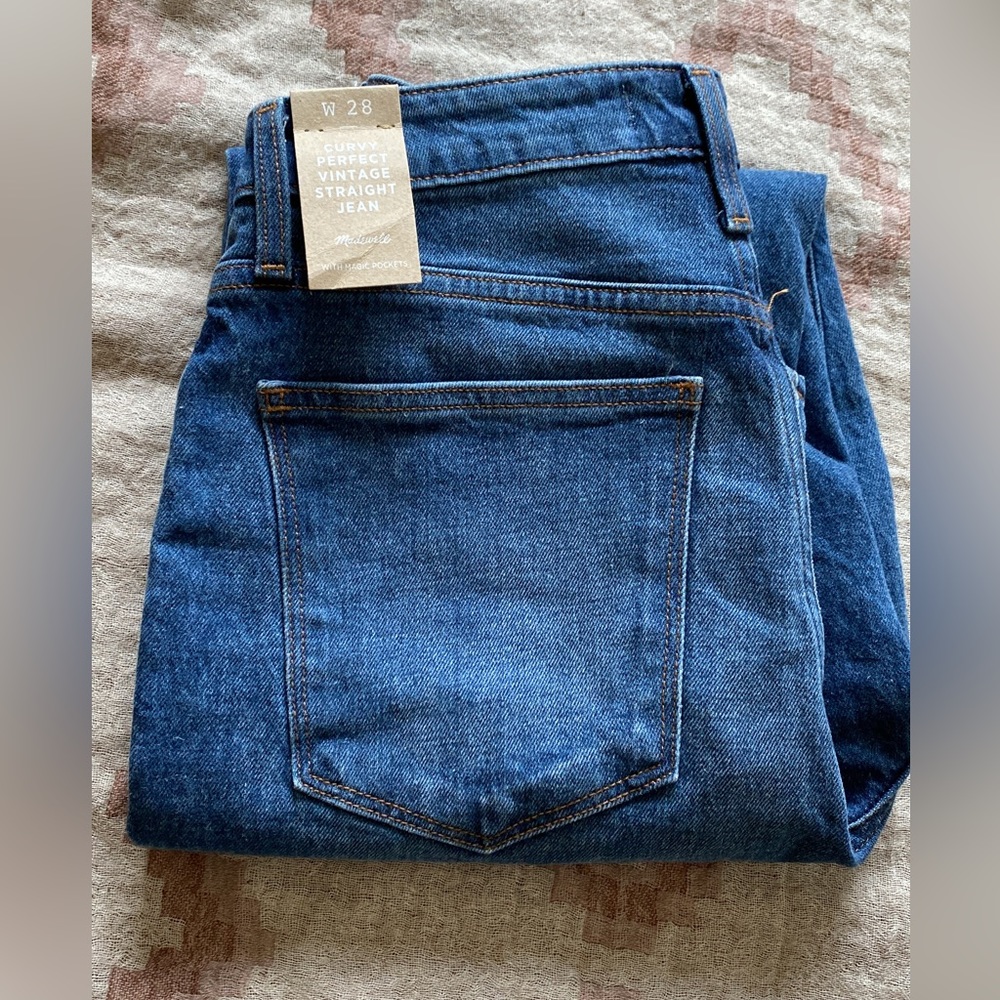 Madewell Curvy Perfect Vintage straight jeans size 28